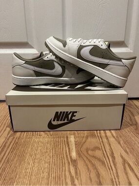 Travis Scott Men’s Low-Top Sneakers in White and Olive